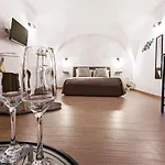 Dama Suite Love & Private Jacuzzi